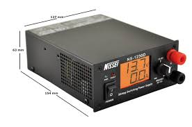 Nissei NS-1230D digitale voeding met groot display en aansluitingen voorop met afmetingen