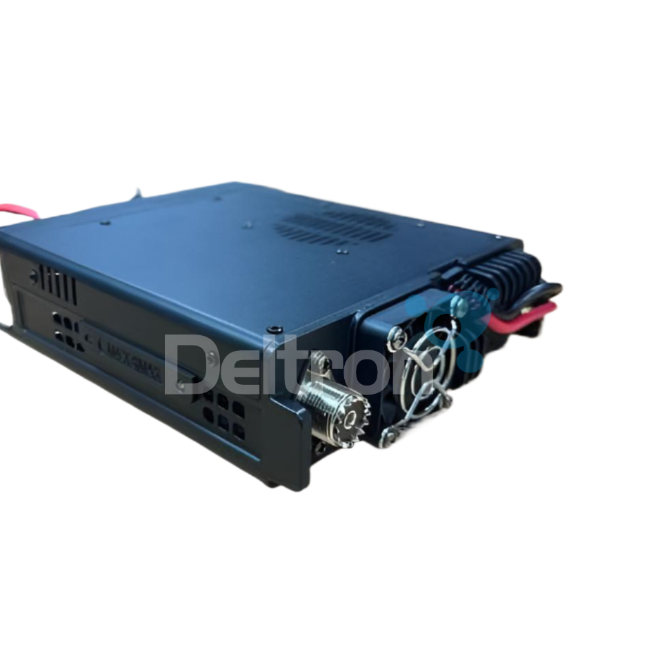 Achterkant van de Moonraker Luna mobiele uhf en vhf transceiver