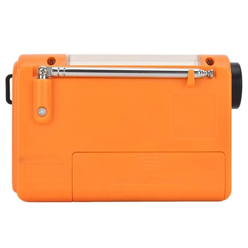 Achterkant HanRongDa HRD-900 noodradio in de kleur oranje met een telescopische antenne en een klep voor de batterijenhouder