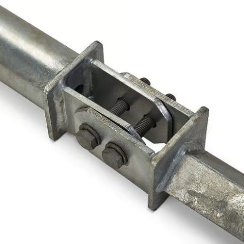 Close-up foto van de Moonraker GST-20 draagbare en kantelbare antennemast houder met grondpen van gegalvaniseerd staal