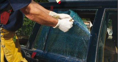 Met de Glass Keeper verwijder je veilig een autoruit tijdens een ongeval met inzittenden zonder teveel glasscherven