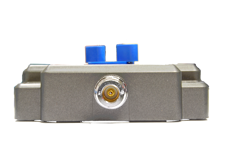 Achterkant van de K-PO AV-SW-N-2M-2N 4-weg antenne switch