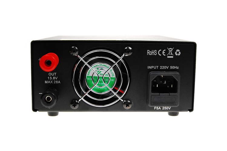 Achterkant van de K-PO KPS-28D digitale voeding met aansluitingen en ventilator