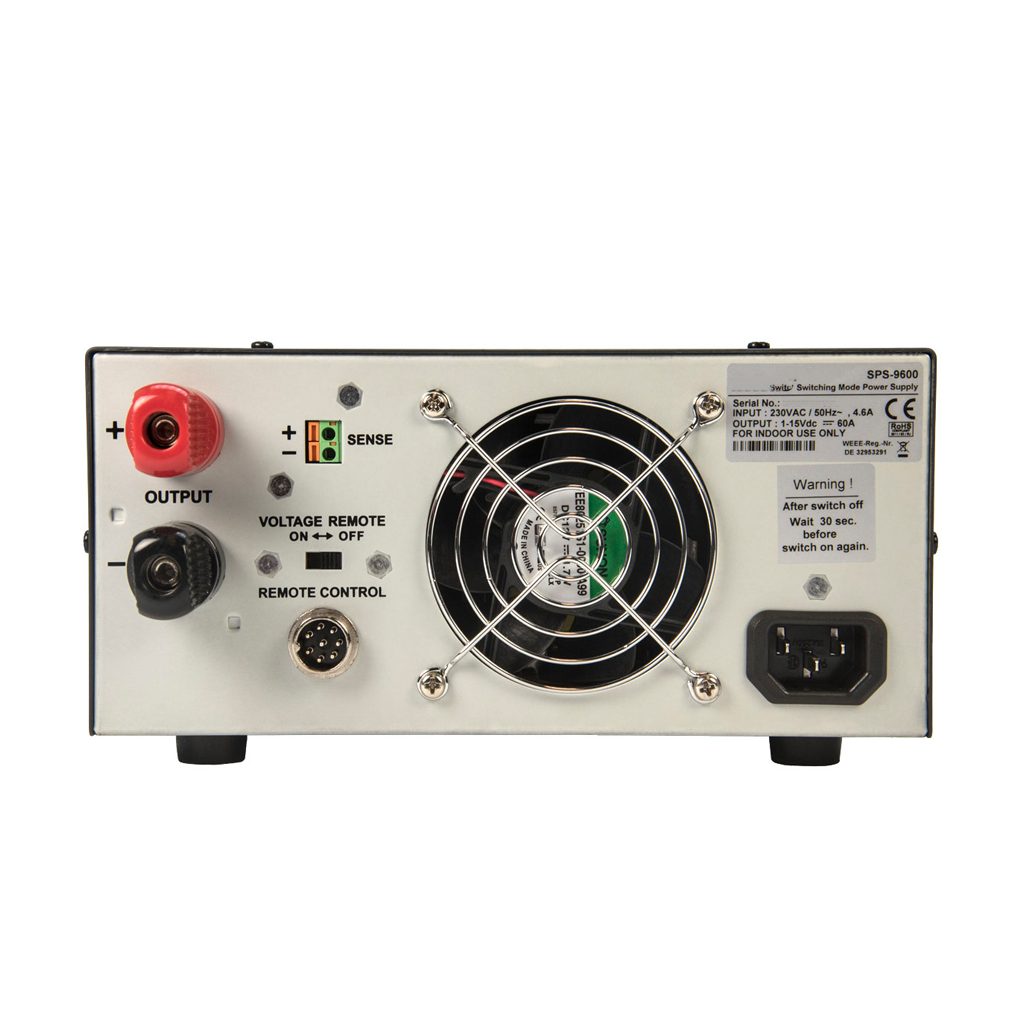 Compacte 900W DC voeding Maas SPS-9600 voor radio- en audiodemonstraties