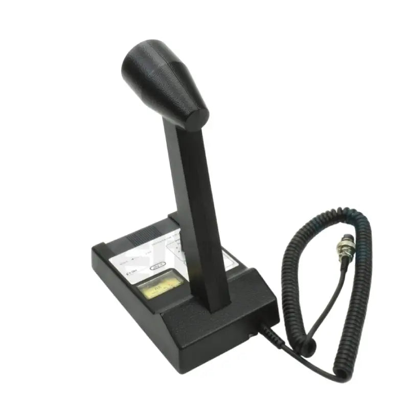 Achterkant KPO MB+5 desktop microfoon met voedingskabel waaraan een 4-pins microfoon connector zit