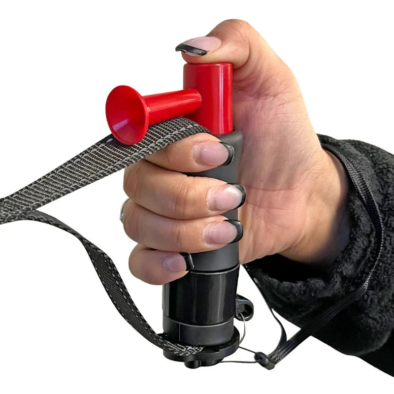 Mace Safe en Sound hondenlijn met afschriktoeter op lucht in het handvat