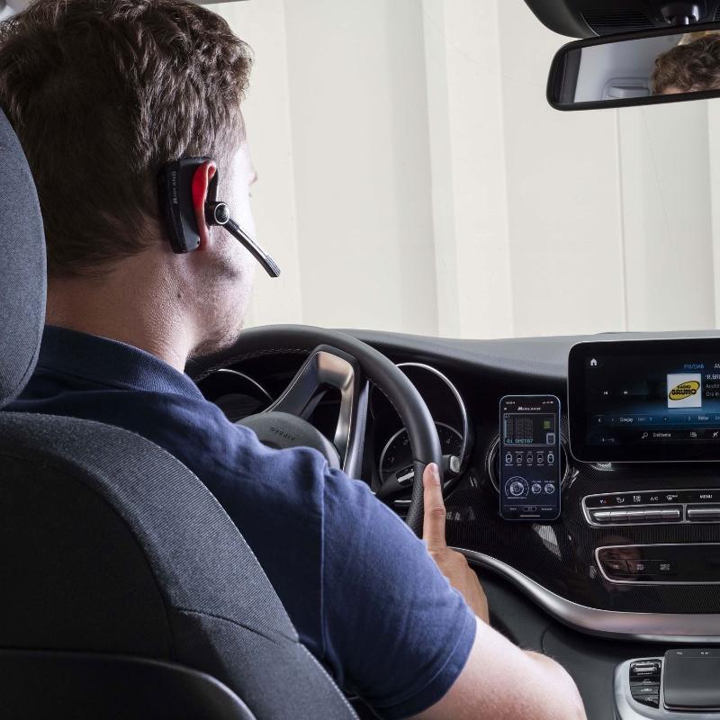 Midland Dual Bluetooth Headset waarmee je handsfree kunt communiceren