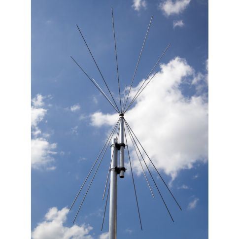 Moonraker Scanking Royal Double Discone 2000 scanner antenne aan een mast in de lucht