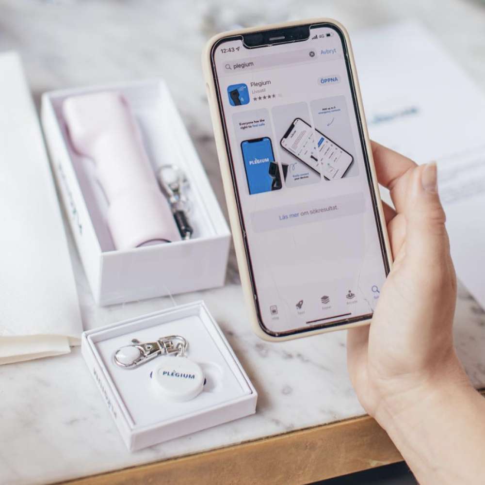 Gratis Plegium App is te downloaden in de Google Playstore en in de App Store