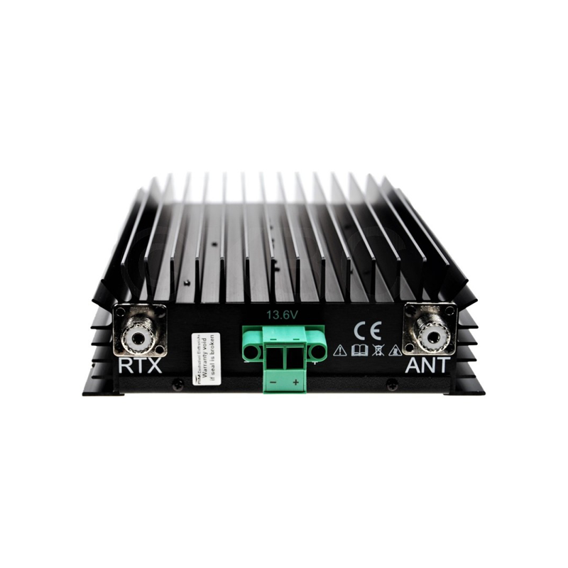 Achterzijde van de RM KL-503 lineaire versterker met de aansluitingen voor voedingsstroom, antenne ingang en RTX aansluiting