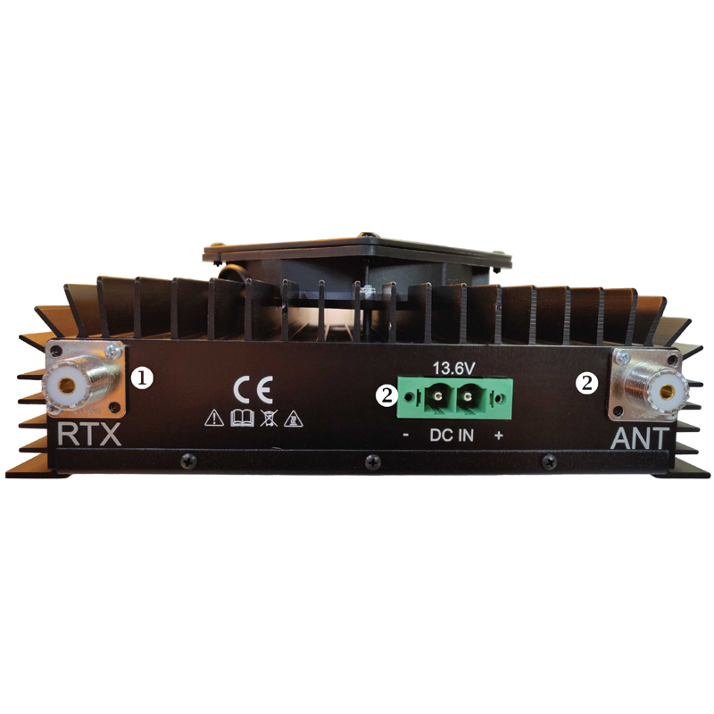 Achterkant van de RM KL-703 versterker Mosfet 500W voor 25 tot 30 MHz