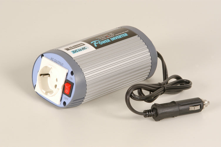 Roadpro MS 150W 12V omvormer met 12V voedingskabel, schakelaar en een stopcontact voor 230V netstroom onderweg