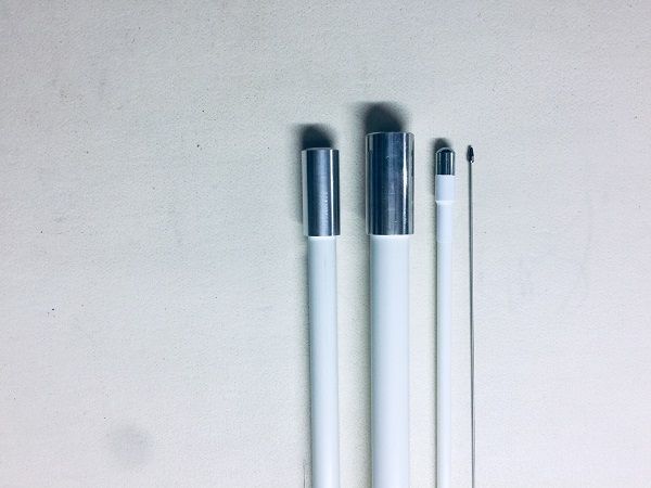 De top en aansluitingen van de losse antenne delen van de Sigma HF-360XP Top Band voor de 6M, 160M en 10M band