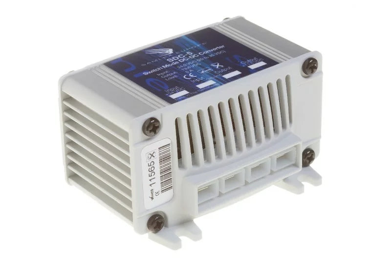 Samlex SDC-5 omvormer die 24 volt omzet naar 12 volt met een continu vermogen van 5 ampère