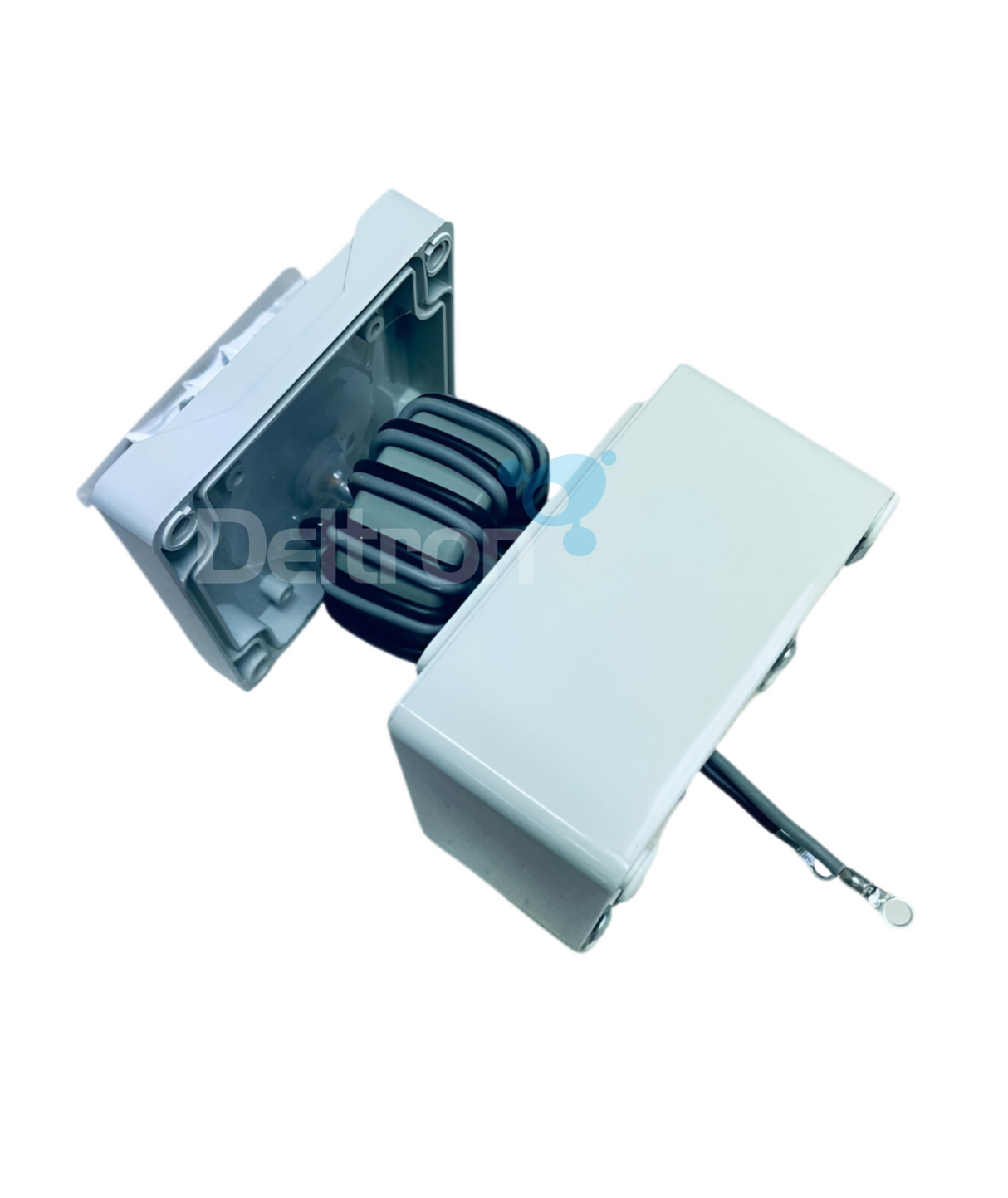Binnenzijde van Sigma 4:1 UNUN upgrade kit met transformator en interne bedrading voor HF360XP upgrade