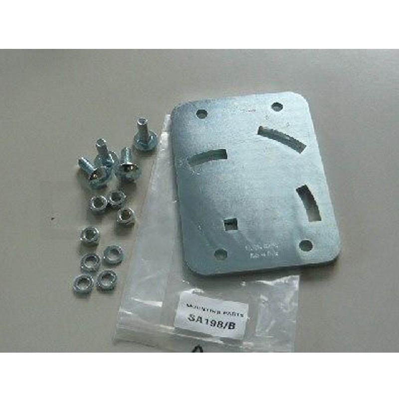 Sirio SA198 antenne bevestigings plaat met schroeven waarmee je een wy-serie antenne tot 20 graden kunt kantelen