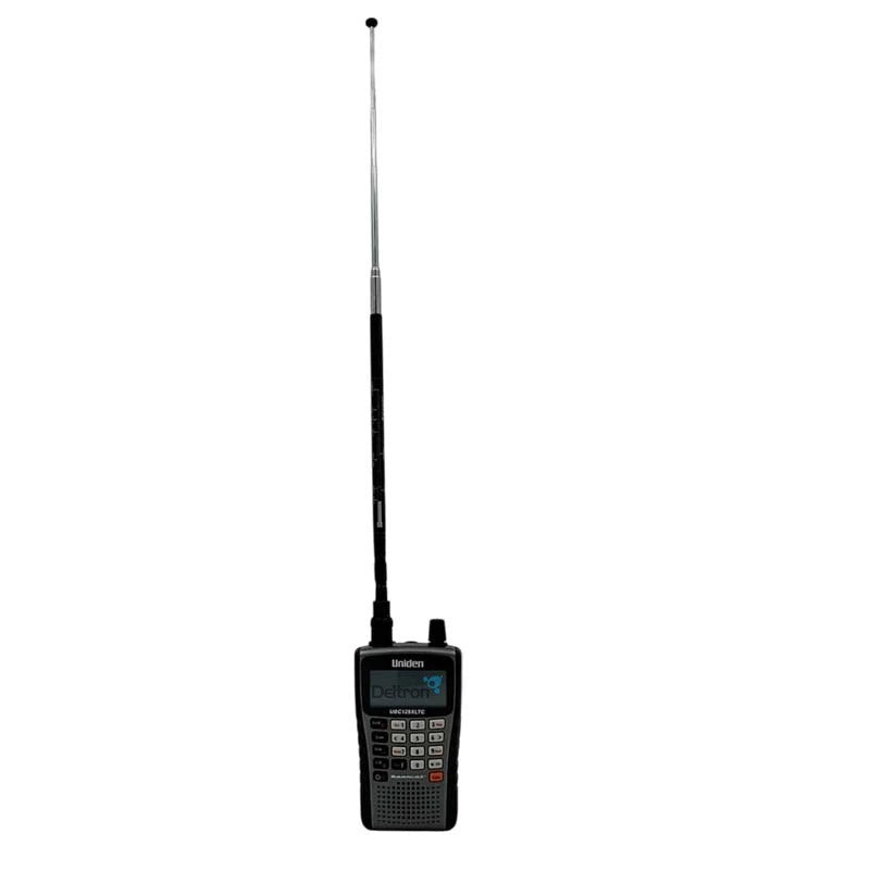 Uniden UBC125XLTC Handheld scanner met een Comet BNC-W100RX scanner antenne.