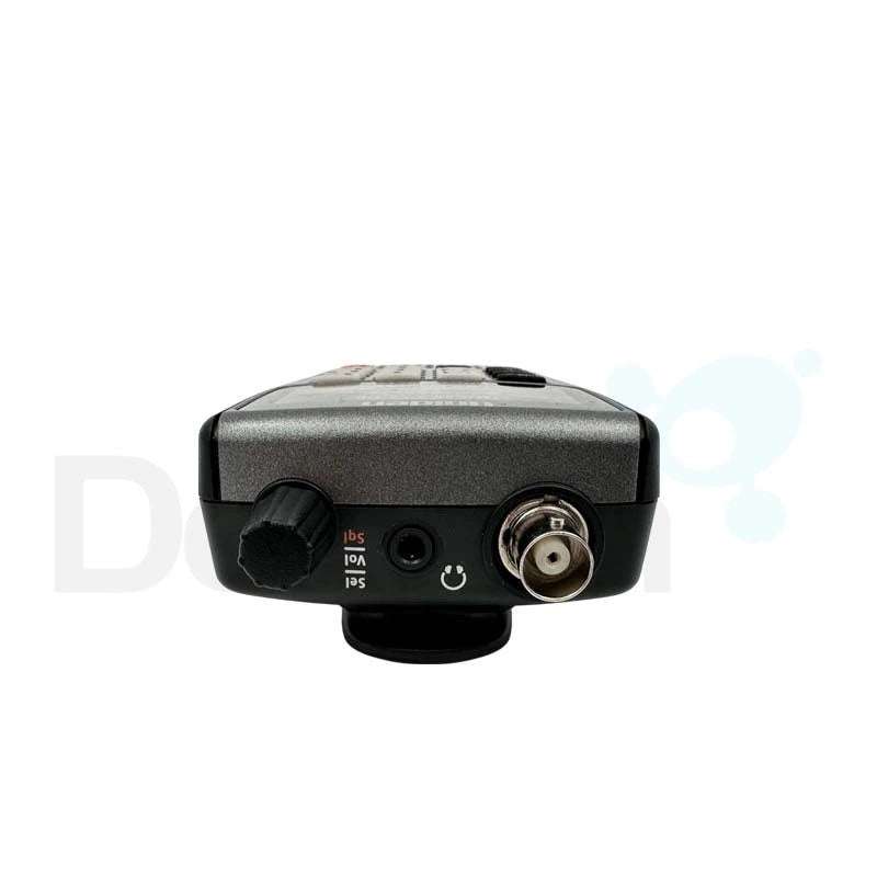 Hier ziet u de bovenkant van een voorgeprogrammeerde Uniden UBC125XLTC draagbare scanner.