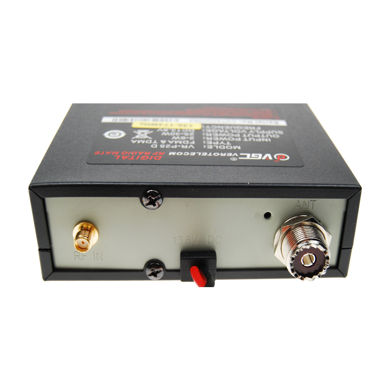 VERO VR-P25D VHF linear achterzijde met aansluitingen