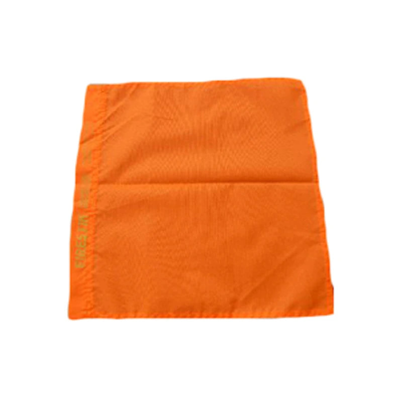 Fel oranje veiligheidsvlag met een afmeting van 30 x 30 cm gemaakt van Oxford polyester.