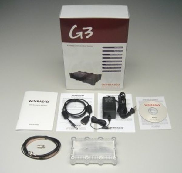 WinRadio WR-G313e SDR receiver met alle meegeleverde accessoires en originele verpakking