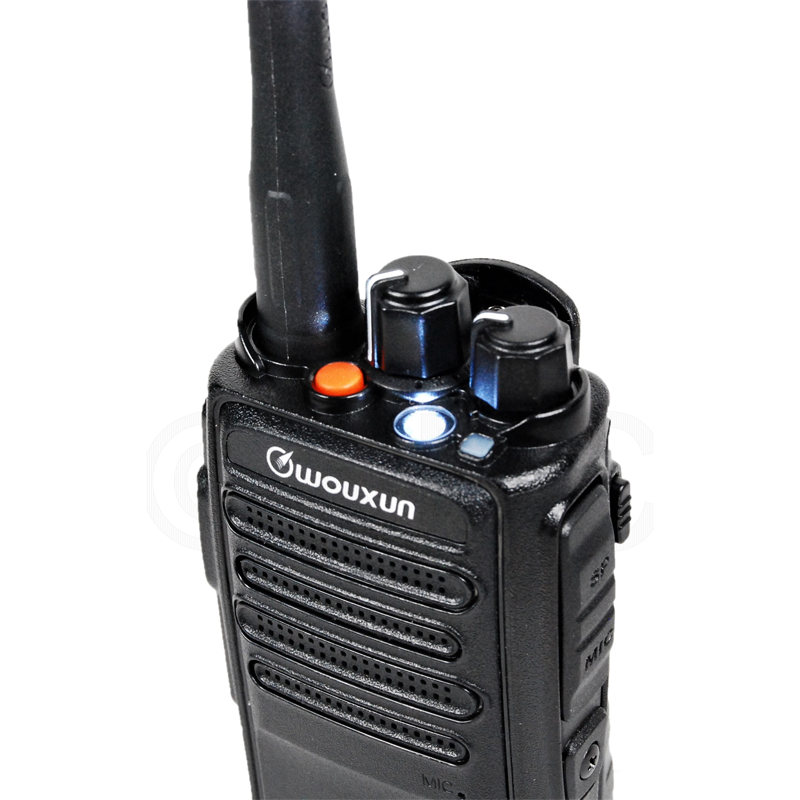 Bovenkant van de Wouxun KG-D26 PMR446 portofoon met ingebouwde ledlamp