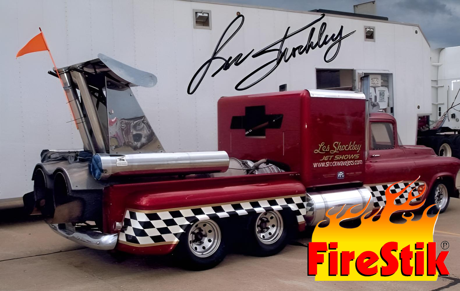 Wereld's snelste chevrolet pick-up truck met Firestik vlag achterop