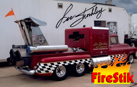 Wereld's snelste chevrolet pick-up truck met Firestik vlag achterop