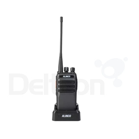 Alinco DJ-D45E professionele UHF DMR portofoon in een bureaulader