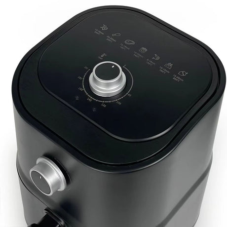 Bovenkant van de Alltrucker 24 volt airfryer met temperatuurregeling en adviesafbeeldingen voor bereidingen van verschillende gerechten