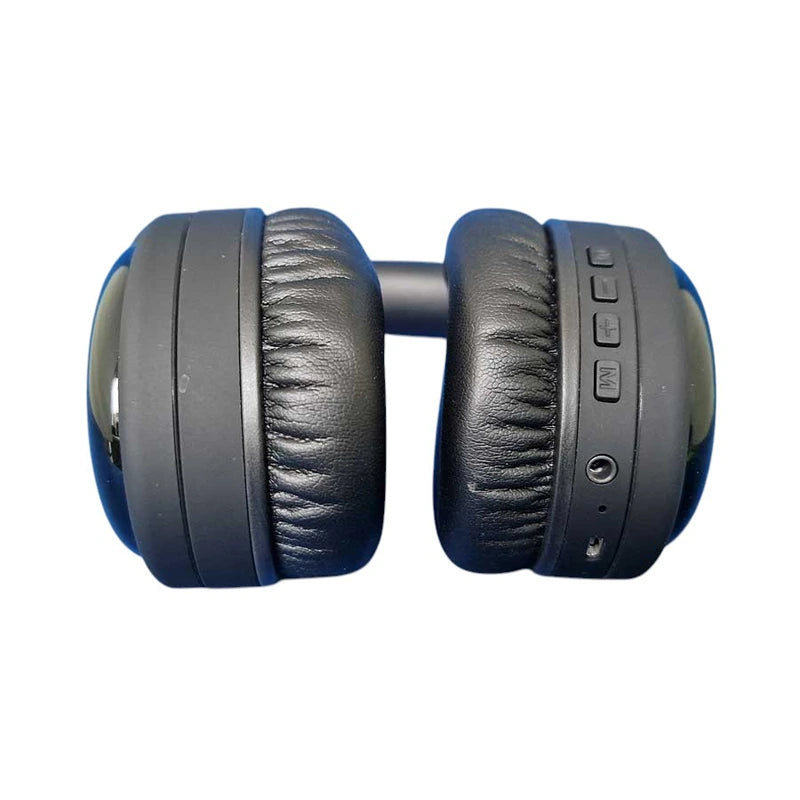 Close up van de oorkappen van de draadloze Bhi NCH-W  noise cancelling koptelefoon 