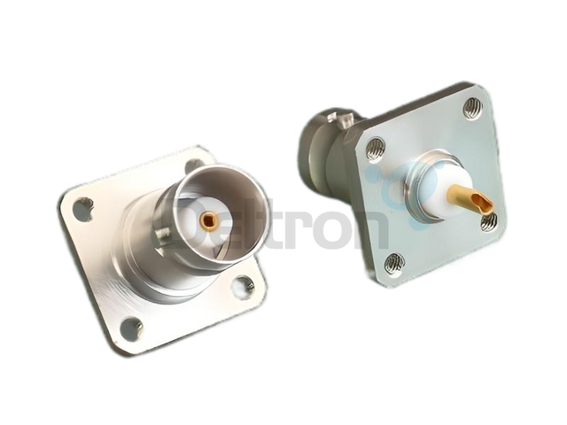 BNC-Female chassis connector met vier gaten