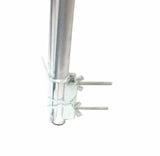 Close-up bevestiging van de Diamond KB144R2 antenne beugel
