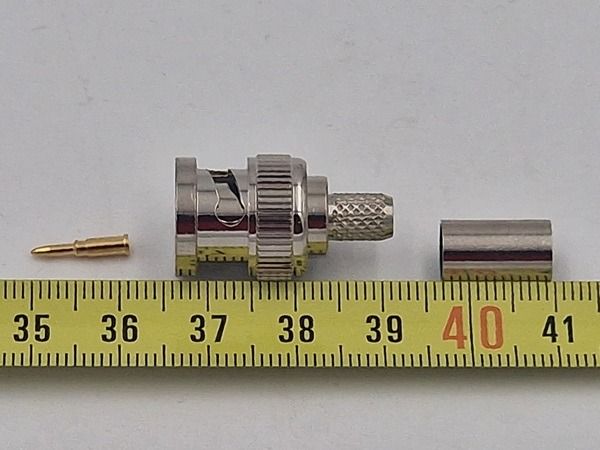 Afmetingen van de BNC-Male crimp connector voor RG59 coaxkabels