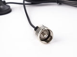 Close-up van de voor gemonteerde UHF-Male (PL-259) connector aan de antennekabel van de Jetfon MAG-7 mobiele 27MC antenne