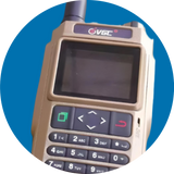 Close-up van de legergroene Vero VGC VR-N76 portofoon