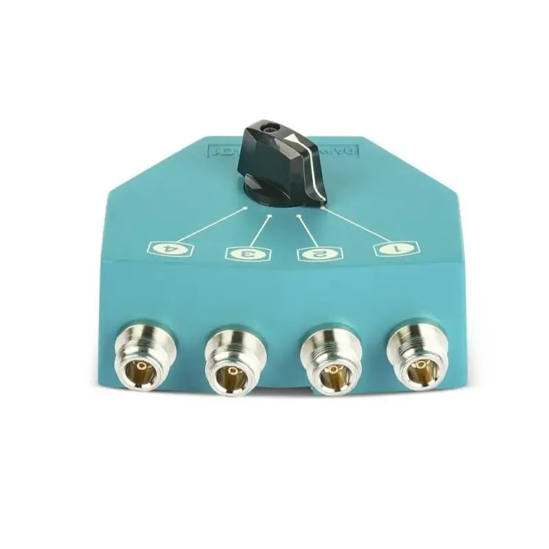 Voorzijde Daiwa antenne schakelaar CS-401G voor vier antennes
