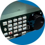 Detailfoto toetsenbord en knoppen op de neiuwe AOR AR-DV3 digitale basis scanner