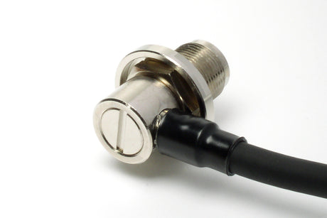 Achterzijde van connector aan de Diamond 5DQ4MR 4m coaxkabel 