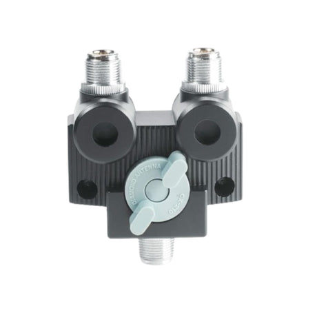 Bovenkant Diamond CX-210N antenne schakelaar of switch met twee N-connectoren