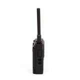 Linker zijde van de Dynascan DV11 portable digitale UHF transceiver met DMR