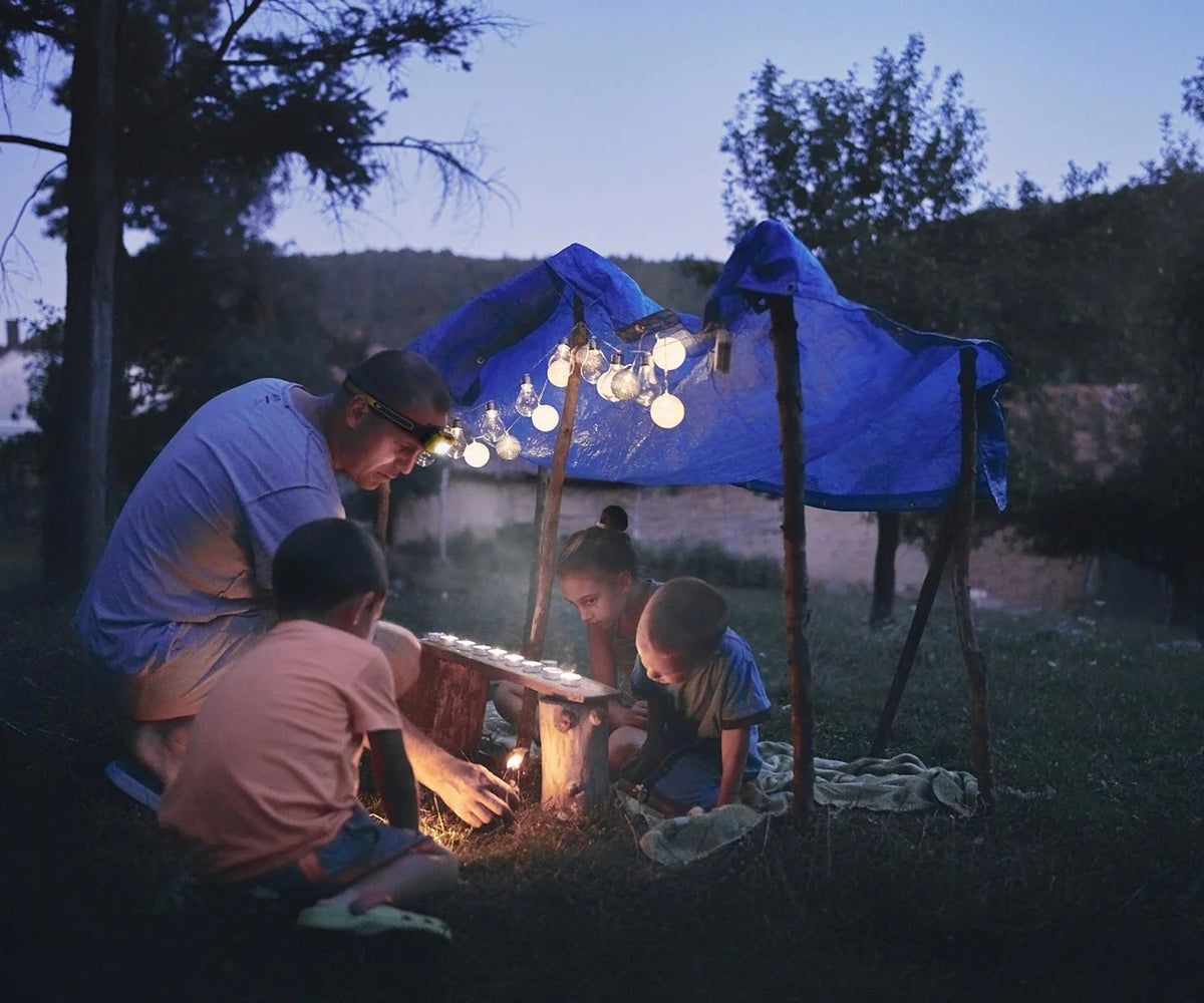 GP hoofdlamp in gebruik tijdens outdoor avonturen met kinderen