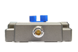 Achterkant van de K-PO AV-SW-N-2M-2N 4-weg antenne switch