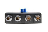 Close-up van de aansluitingen op de K-PO AV-SW-N-2M-2N 4-weg antenne switch