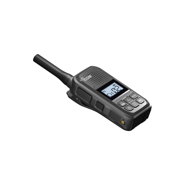 Icom IC-U20SR PMR446 portofoon liggend met aan de achterzijde een riemclip en de voorzijde een duidelijk display met grote toetsen