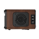 Zijkant van de Hanrongda HRD-802 waarop de luidspreker, AUX-poort en koptelefoon aansluiting te zien zijn