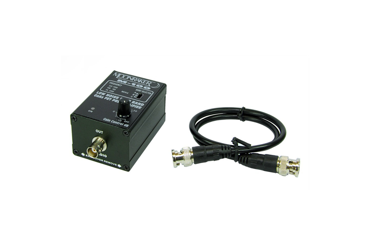 Moonraker M100 Pre-Amplifier met meegeleverd kabel met connctoren