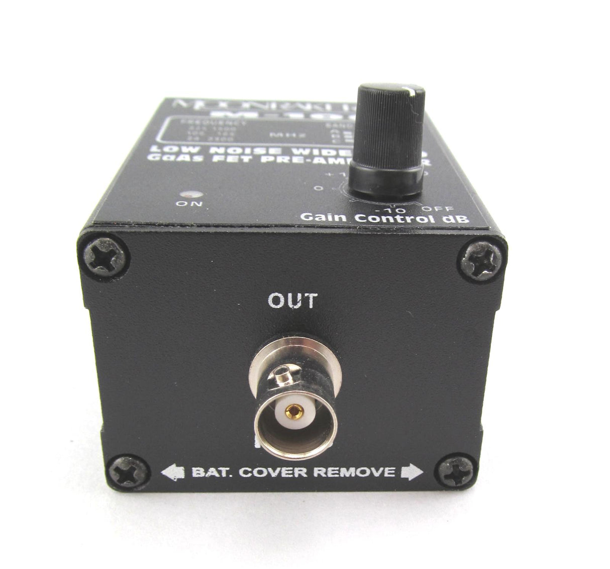 Moonraker M100 breedband voorversterker Pre-Amp zijkant output