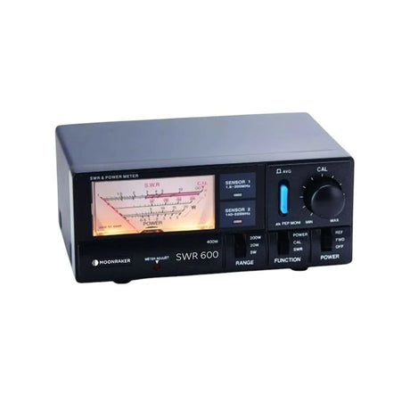 Moonraker SWR-600 een SWR en Watt meter voor frequenties tussen 1.8 en 525MHz met een schakelbaar vermogen van 0 tot 5W, 20W, 200W en 400W&nbsp;