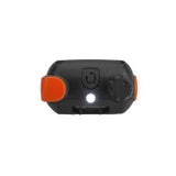 Bovenkant van de Motorola T82 portofoon met antenne, volumeknop en ledlamp